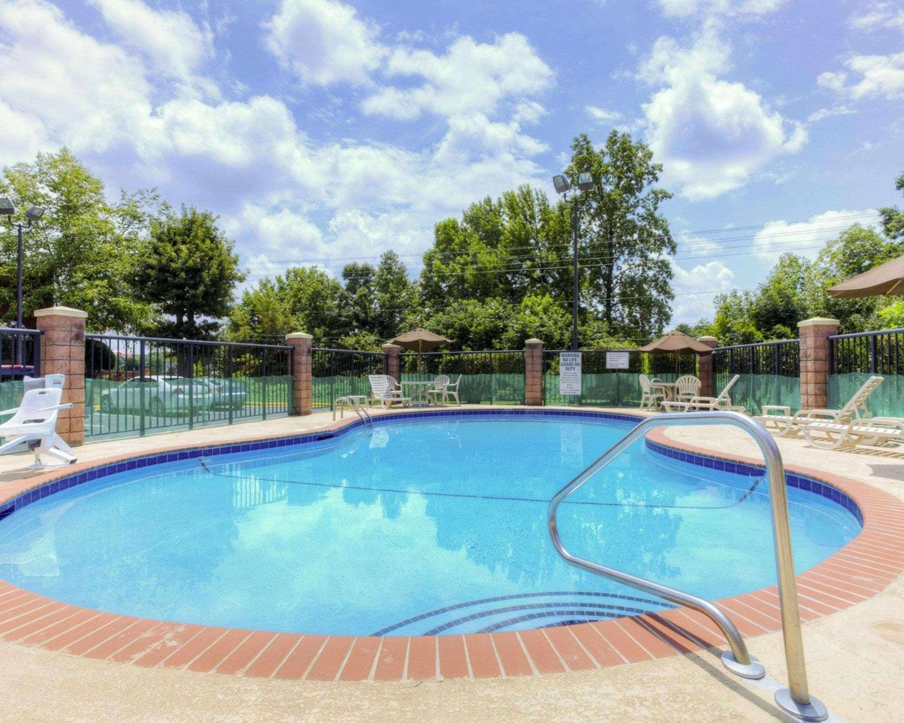 Comfort Inn Matthews / Charlotte Экстерьер фото