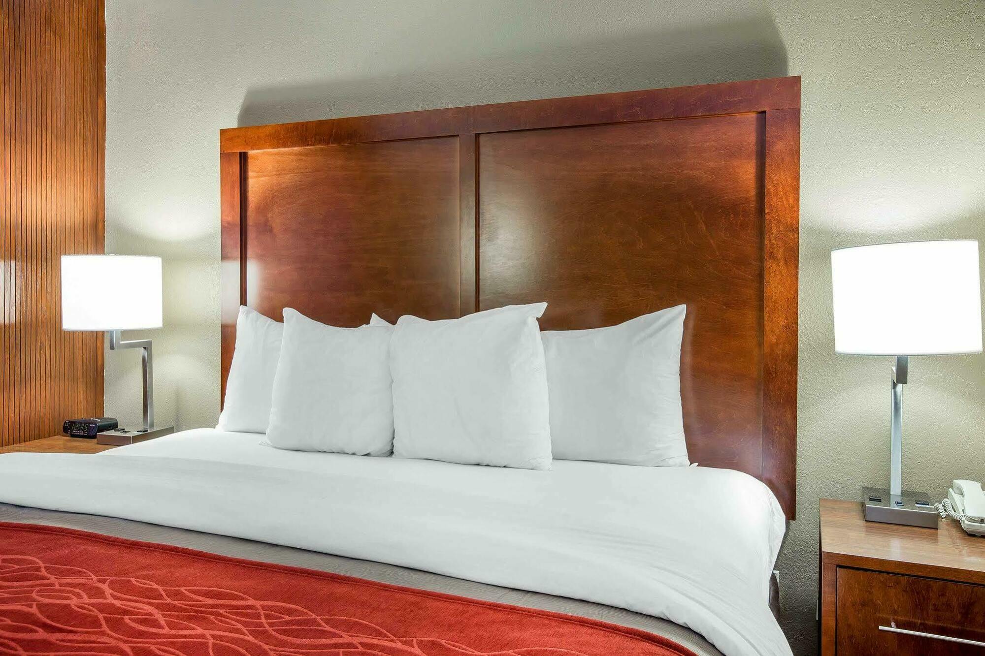 Comfort Inn Matthews / Charlotte Экстерьер фото