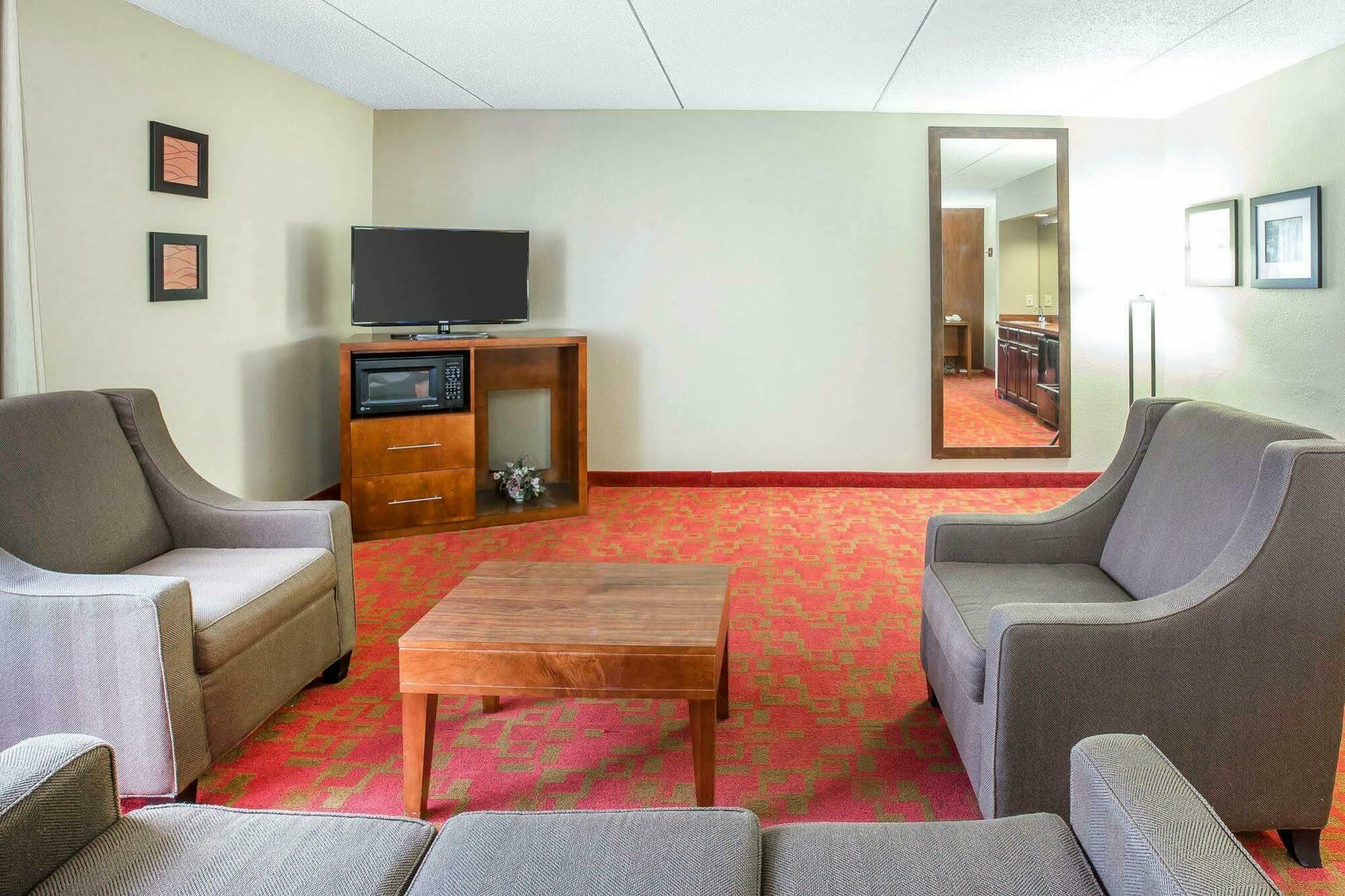 Comfort Inn Matthews / Charlotte Экстерьер фото